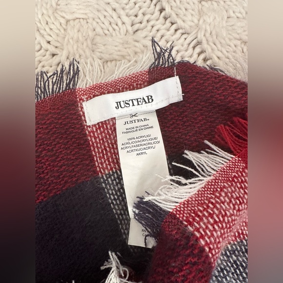✨Just Fab Plaid Blanket Scarf 🧣. Good/Fair condition✨ - Picture 7 of 7